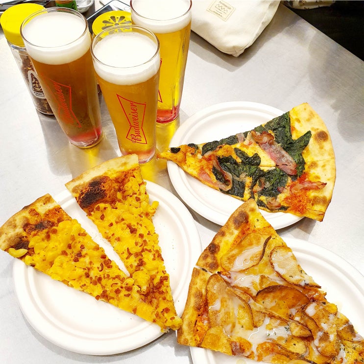  강남역 슬라이스피자로 피맥하기 좋은곳! 런드리피자