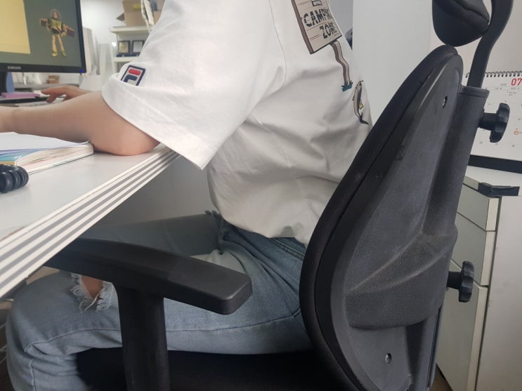 척추교정 반듯하게 세우는게 중요해요~ 척추교정 반듯하게 세우는게 중요해요~