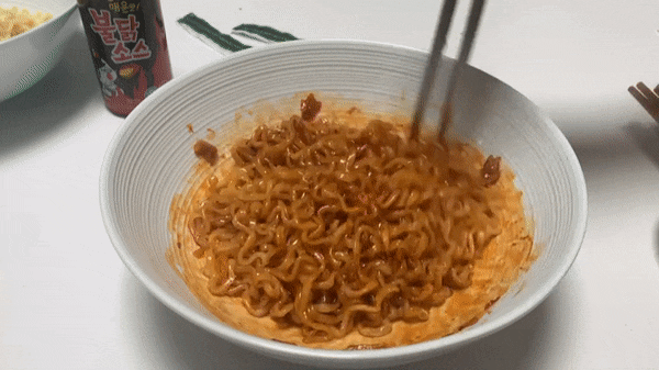  진로X불닭볶음면 원조끼리 만나 김치불닭볶음면