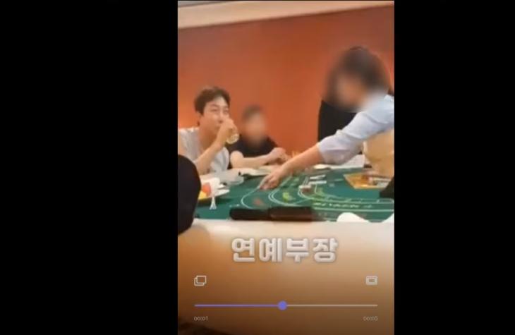 '이래도 발뺌 하실 겁니까?' 탁재훈, 원정도박 반박에 공개된 증거 사진 #김용호 #탁재훈 #원정도박 #도박 '이래도 발뺌 하실 겁니까?' 탁재훈, 원정도박 반박에 공개된 증거 사진 #김용호 #탁재훈 #원정도박 #도박