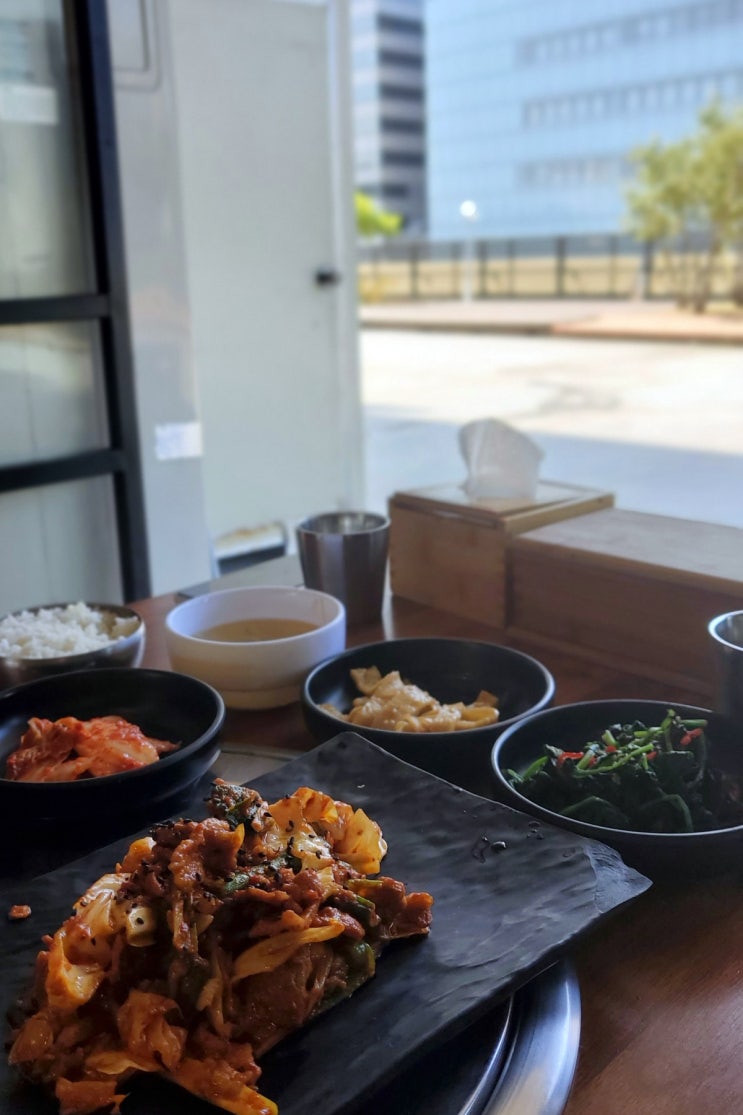  강남 고속터미널 10층 옥상 맛집 고터 루프탑 육각고기 점심메뉴, 포석정 가는 법 고터 꽃시장 소품시장 가는 법
