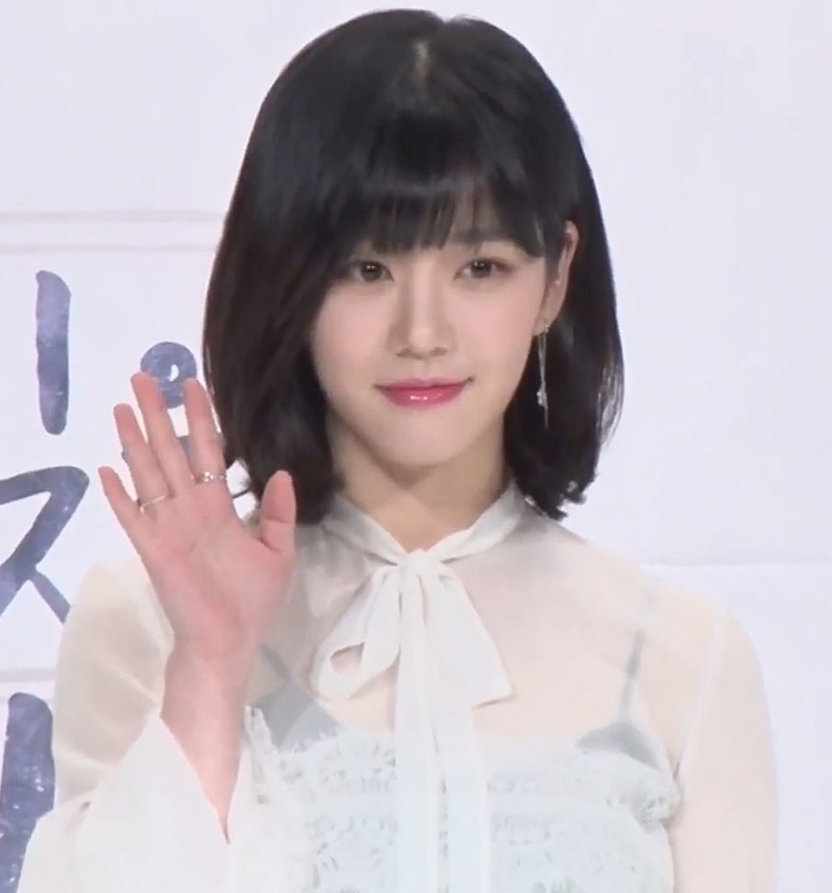 추석 특집 라디오 스타 이유비 출연! (이유비 이유진 나이, 데뷔, 키, 몸무게, 고향,  견미리 ....