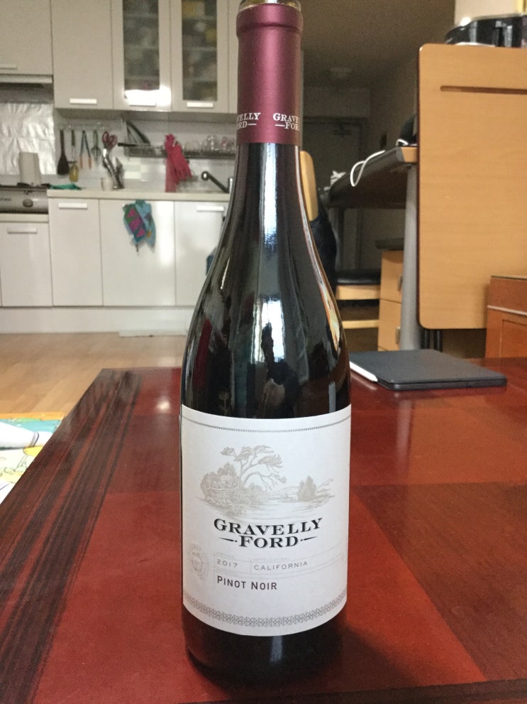 [이마트 와인] 그래블리 포드 피노누아 2017