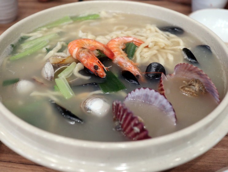  인천 송도 칼국수 맛집 서해물총칼국수 수육도 존맛탱!