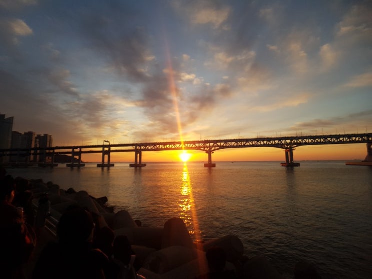  [부산 광안리] 2020년 새해 해돋이 광안리해수욕장 수변공원 인근