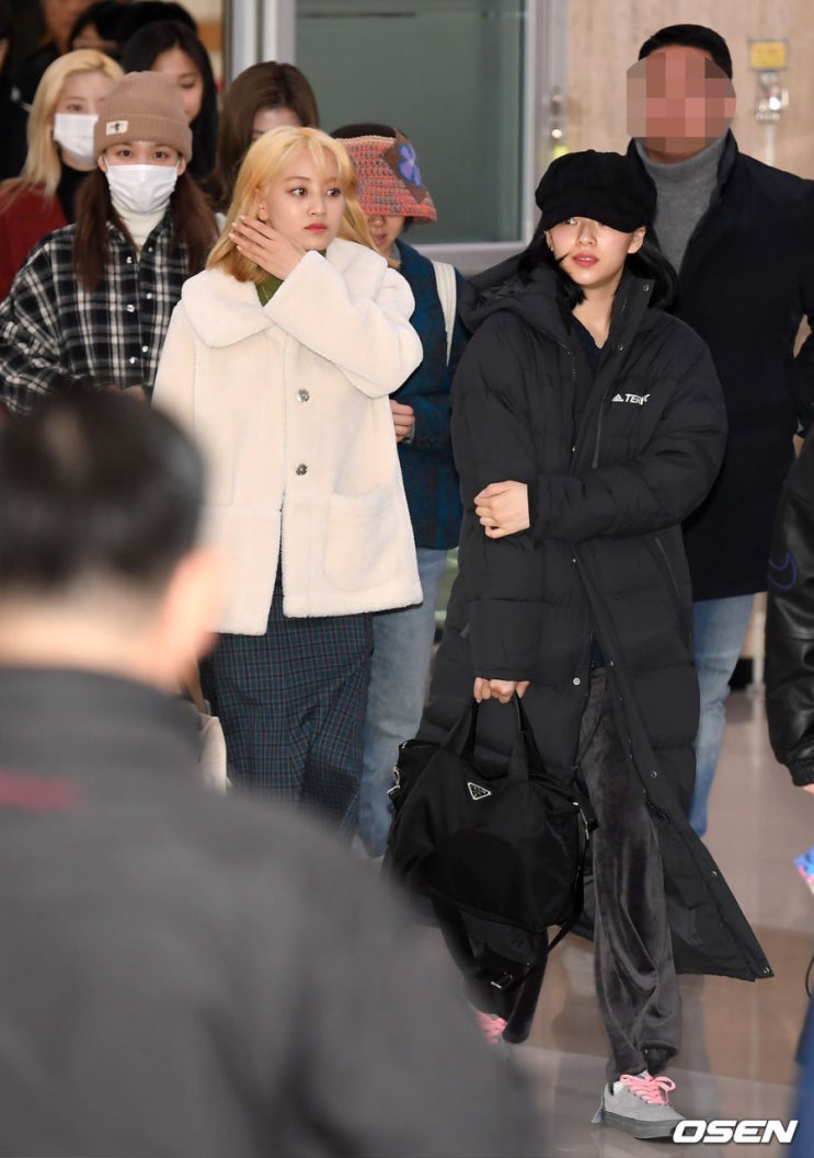 200101 트와이스 in 공항 200101 트와이스 in 공항