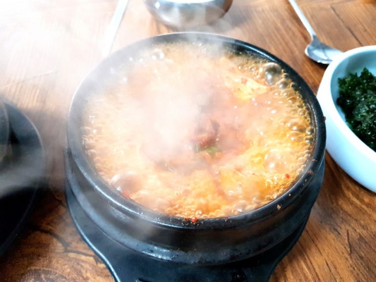  새해 점심으로 갈매기섬 식당에 다녀왔어요! 밥은 역시 백반이 최고니까요!