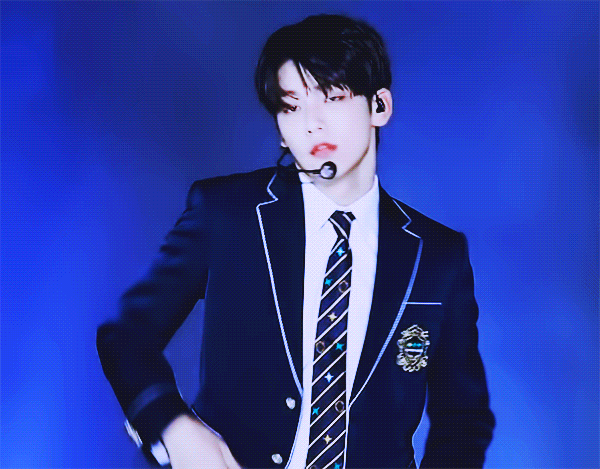TXT 수빈 2019 가요대전 '상남자' 2019 가요대축제 '누난 너무 예뻐' 무대 움짤! TXT 수빈 2019 가요대전 '상남자' 2019 가요대축제 '누난 너무 예뻐' 무대 움짤!
