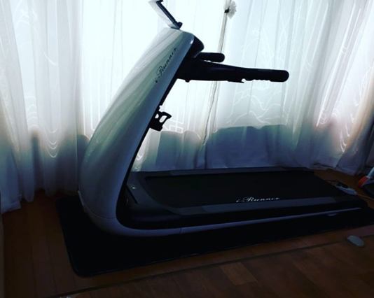  아이러너 런닝머신으로 홈트레이닝 시작~