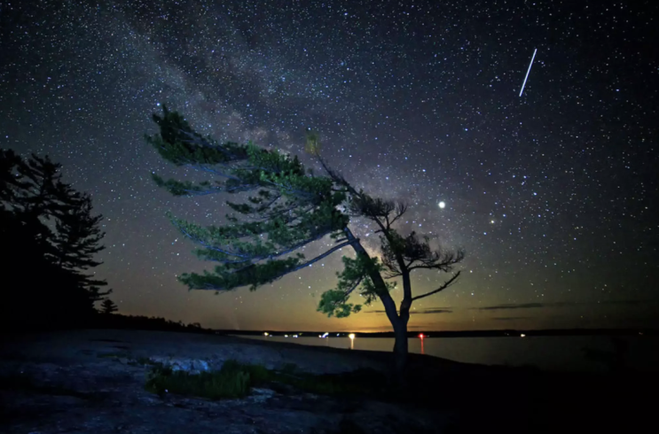 [캐나다 야경]별이 쏟아지는 은하수 "Meteor Shower" 이번 주 금요일 관측 가능