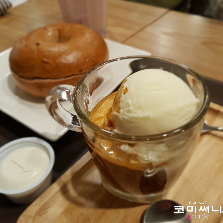 천호 2001 아울렛 더 카페 THE CAFFE 여유로운 티타임 천호 2001 아울렛 더 카페 THE CAFFE 여유로운 티타임