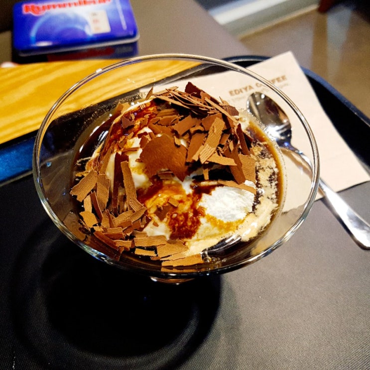 이디야 아포카토와 화이트비엔나, 존맛탱 이디야 아포카토와 화이트비엔나, 존맛탱