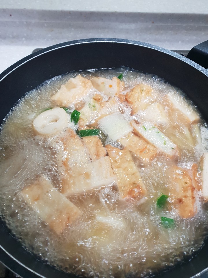  다이어트식품 단백질바 양치승 프로틴 스페이스 어묵 바 맛있다.