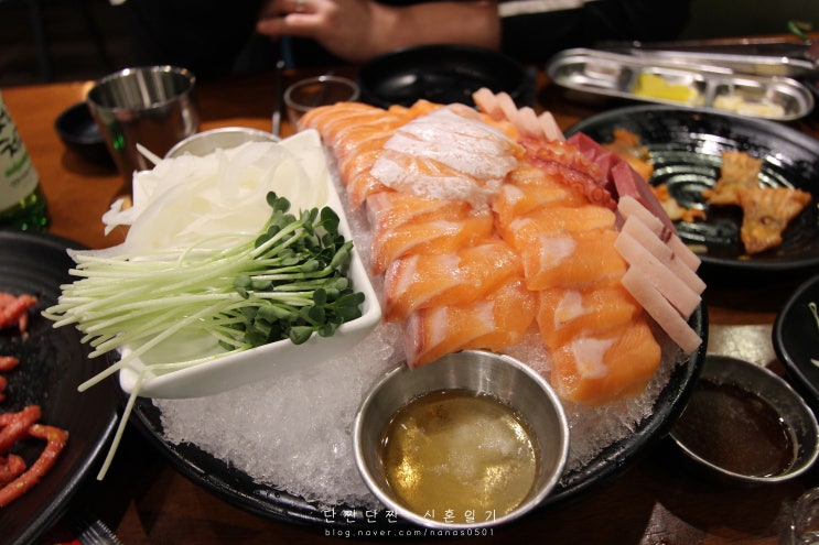  부천 연어 무한리필 육회 맛집 노르웨이 연어마을