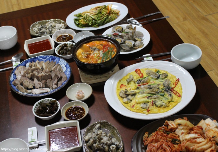  2019년 마무리 굴 파티 / 펭수도 함께 울린 제야의 종 실시간 영상을 보고 2020년 새해를 맞이했어요