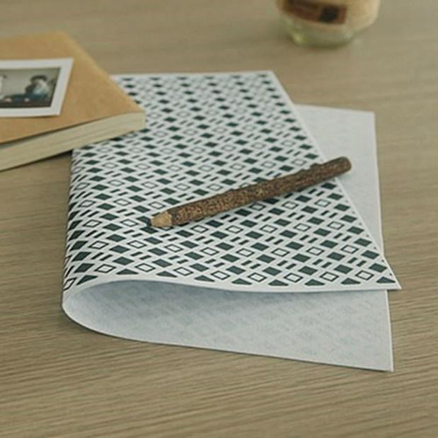  라임라잇 패브릭 2mm 디자인펠트지059-모던타임즈Proud(화이트) (2,280원)