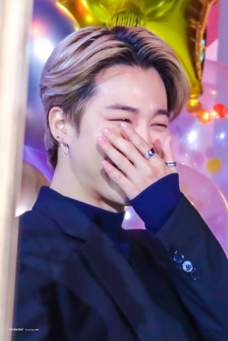  [방탄소년단 지민] 많이 웃겨줘 웃어줘 그렇게