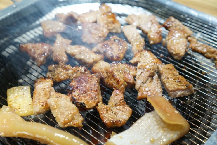  배곧맛집 참숯에 제대로 구워먹는 무한리필 화로상회 배곧점