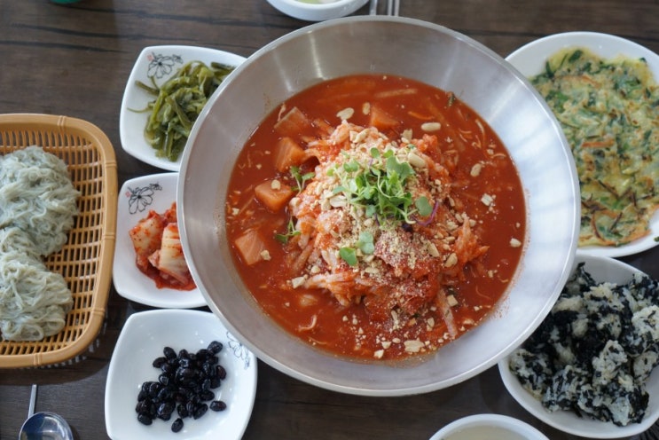  영종도물회 신선한 모듬회가 듬뿍 들어있네