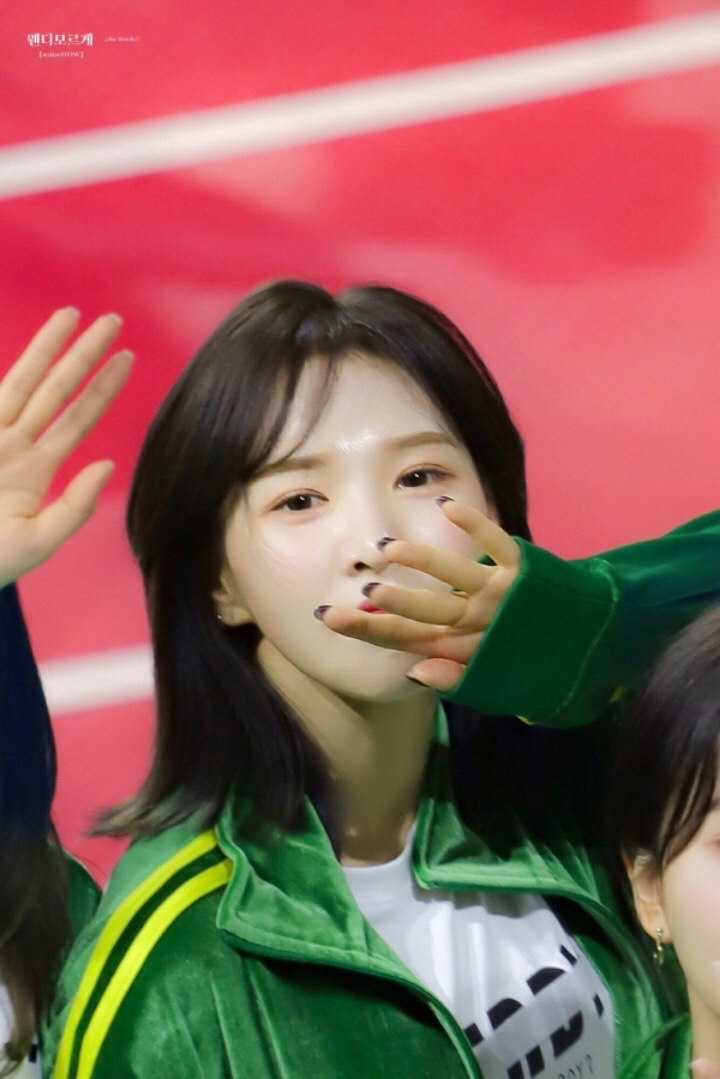  예콩찌의 워너비:: 1년 전 겨울에 나타나 샤밍컷 허쉬컷의 전설이 되신 레드벨벳 (Red velvet) 웬디의 웬디컷 머리추천:-)