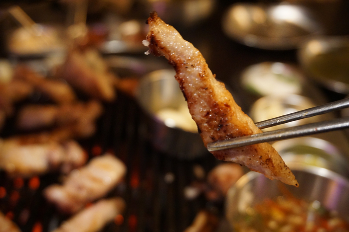  목동사거리 맛집 ) 팔삼돼지 : 목동역 고기집 항정살 추천