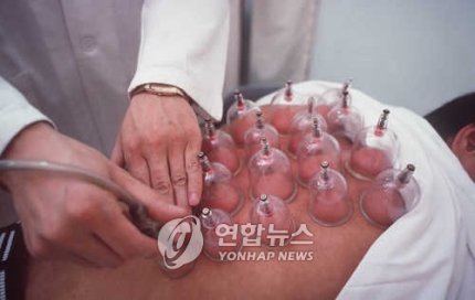 한방 '과잉치료'…0~3세 보험금 청구 9개월간 1만2천건 한방 '과잉치료'…0~3세 보험금 청구 9개월간 1만2천건