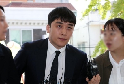 檢 '버닝썬' 승리 구속영장 청구…13일 구속기로 檢 '버닝썬' 승리 구속영장 청구…13일 구속기로