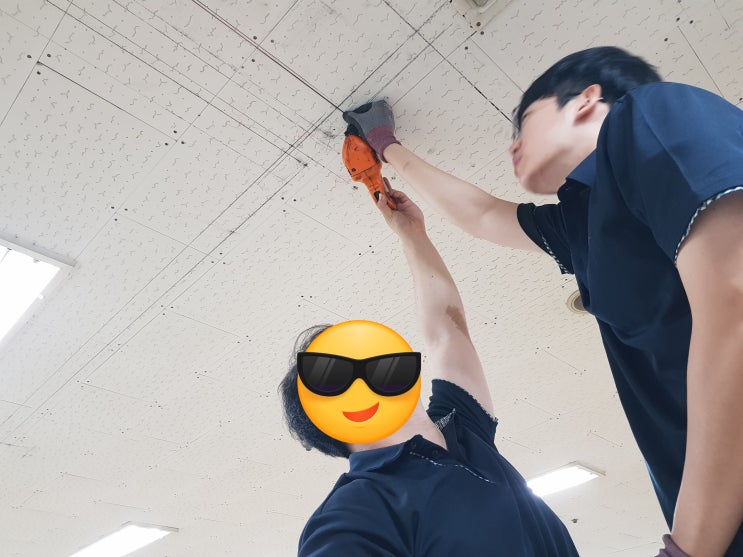  건축목공산업기사! (과정평가형)  구조물세우기 작업중!