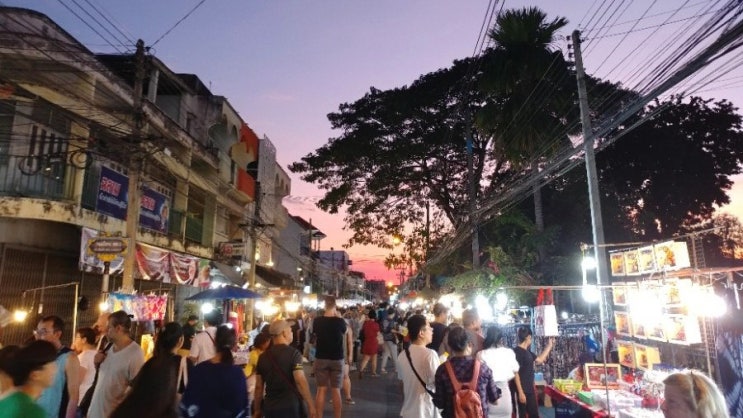  치앙마이 나이트마켓 : 토요마켓(토요야시장) Saturday Market