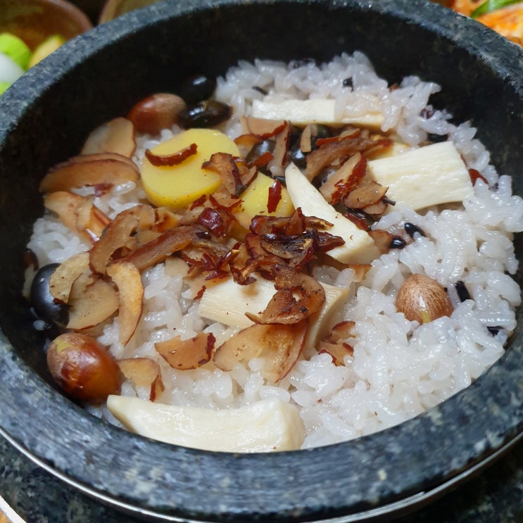  예산맛집 보리수에서 먹은 영양돌솥밥