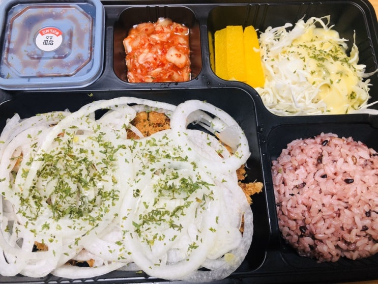  [광양읍/혜화동 돈까스 극장] 혜화동 돈까스 극장 혼밥세트(양파돈까스+치즈떡볶이) 배달해 먹은 후기