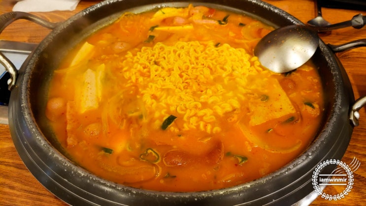 대학동 1인분 가능한 부대찌개