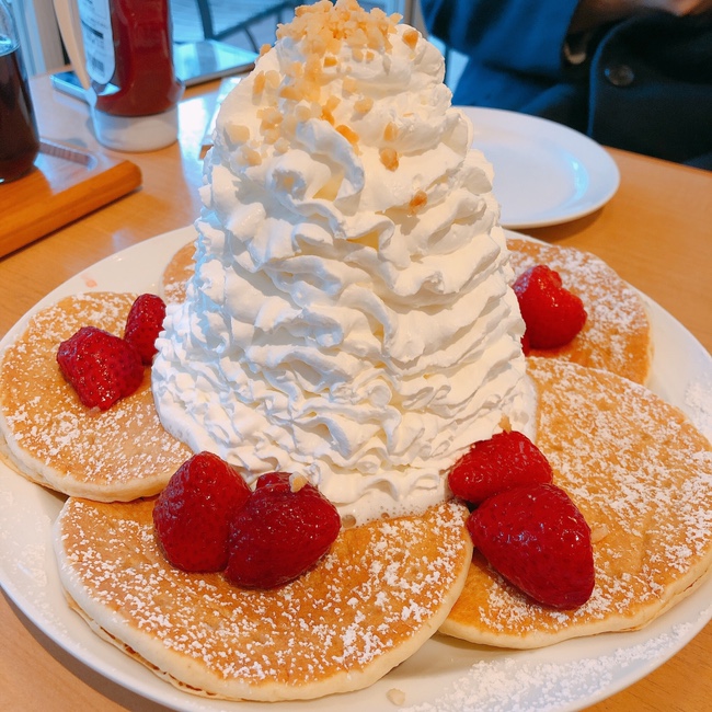 에그스앤띵스 (eggs'n Things) 일본 팬케이크 디저트 맛집
