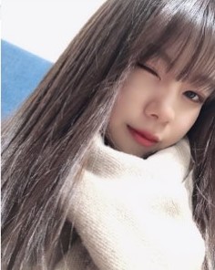  [01/12]槌田さくら[츠치다 사쿠라, Sakura Tsuchida] 셀카~