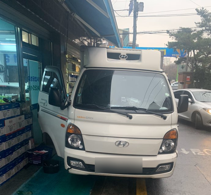  시동이잘안걸리는 포터2탑차 발전기교환작업기
