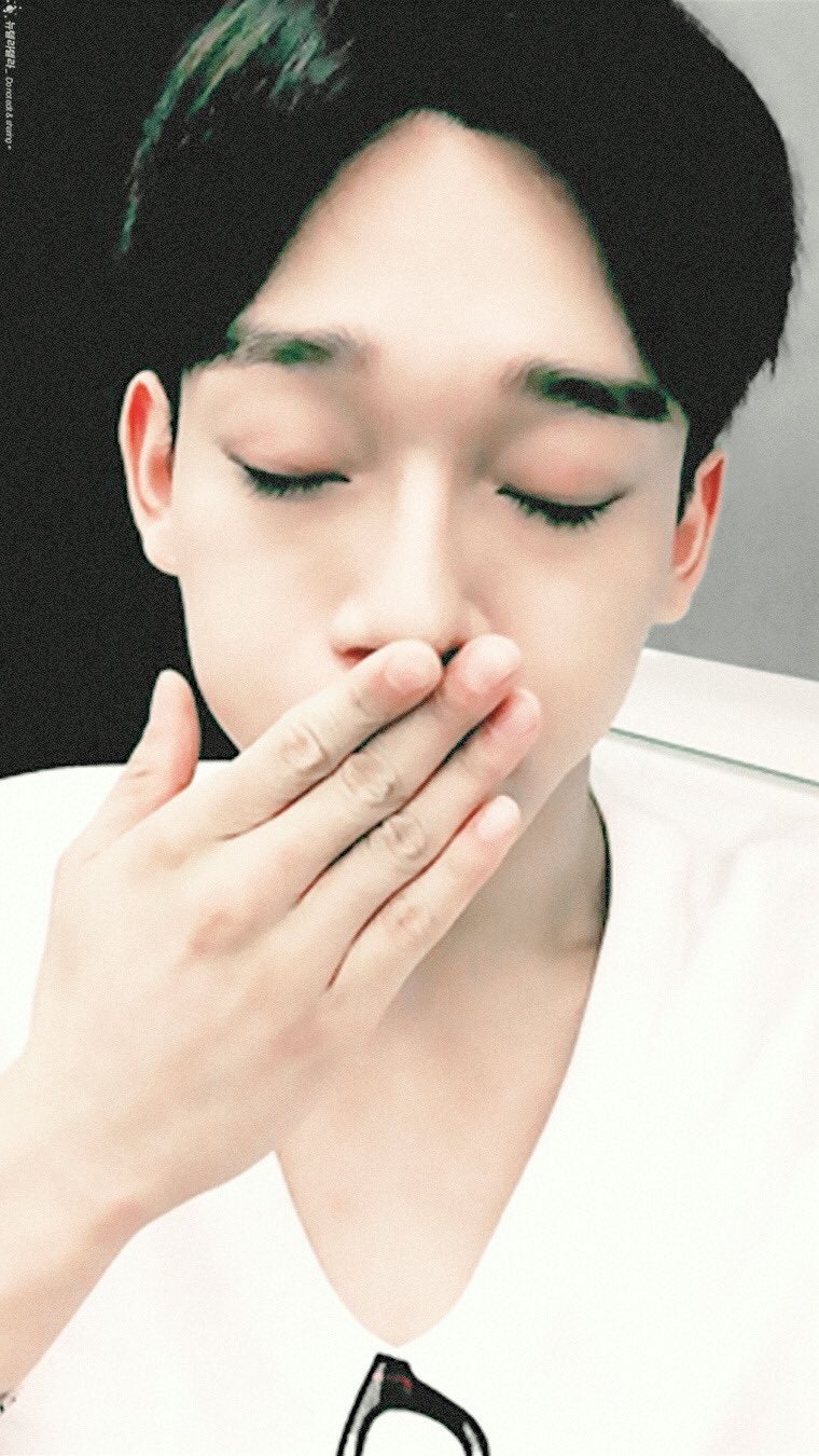 Idol Group EXO Chen Announces Marriage and Girlfriend's Premarital Pregnancy Confession