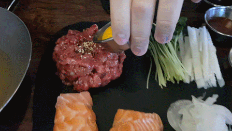  신논현 술집 추천! 강남 육회 맛집 육회먹은연어