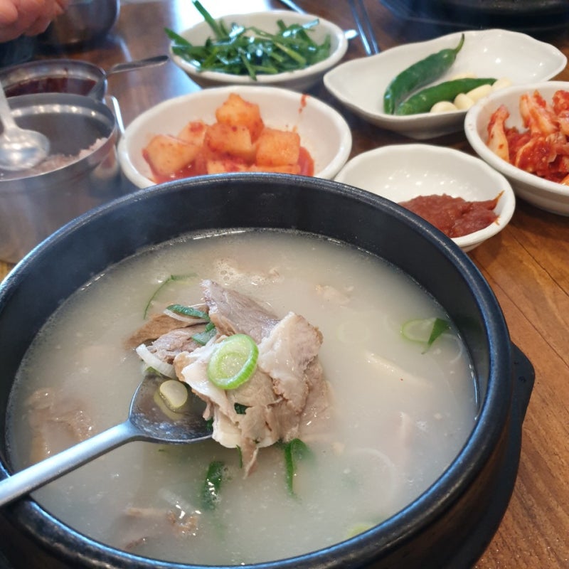 돼지국밥 한 그릇 칼로리 아시나요?