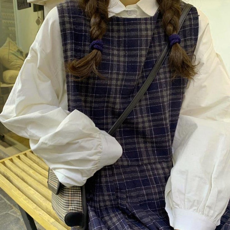 소매핀턱 벌룬 화이트 무지 셔츠 (29,540원)