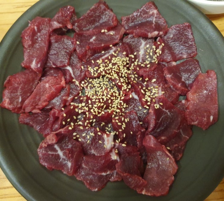  전주 신시가지 한우 꽃등심, 육사시미 맛집 <제일 한우 정육식당>
