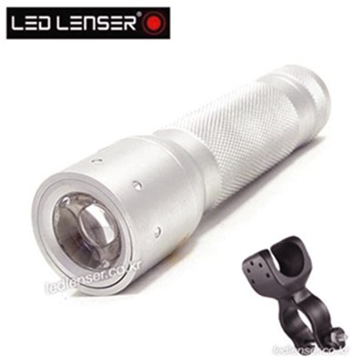  [LED LENSER] 레드렌저 7977 - LED랜턴/손전등/거치대 포함 (71,000원)