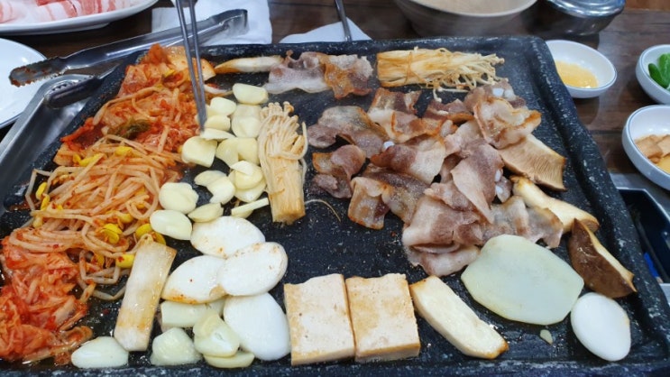  신림동 삼겹살 맛집 돈벼락 가격, 주차, 배달여부 알려쥼.