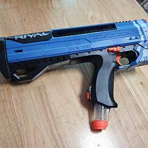 너프건 스나이퍼 해즈브로 너프 라이벌 힐리오스 HELIOS XVIII 700이 왔다.