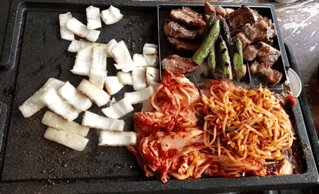  동탄 남광장 숯불 초벌 삼겹살  직접 구워 주는 고기집 중부돼지 맛집추천 !