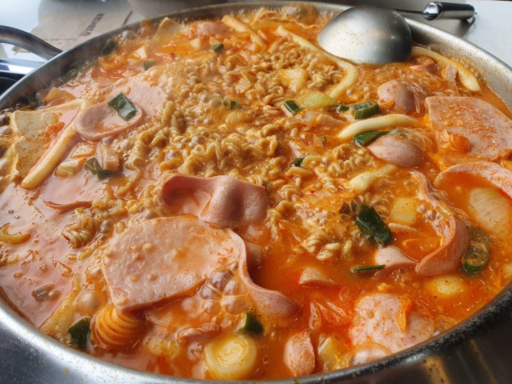 제주공항근처 용두암맛집 킹콩부대찌개 용담점 8천원~ 제주공항근처 용두암맛집 킹콩부대찌개 용담점 8천원~