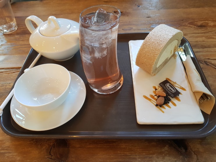  코엑스 로네펠트티하우스에 다녀왔습니다.