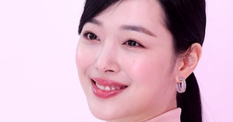 설리 오빠 인스타 글로 아빠 저격 이유(설리 사주 남자 조심해)