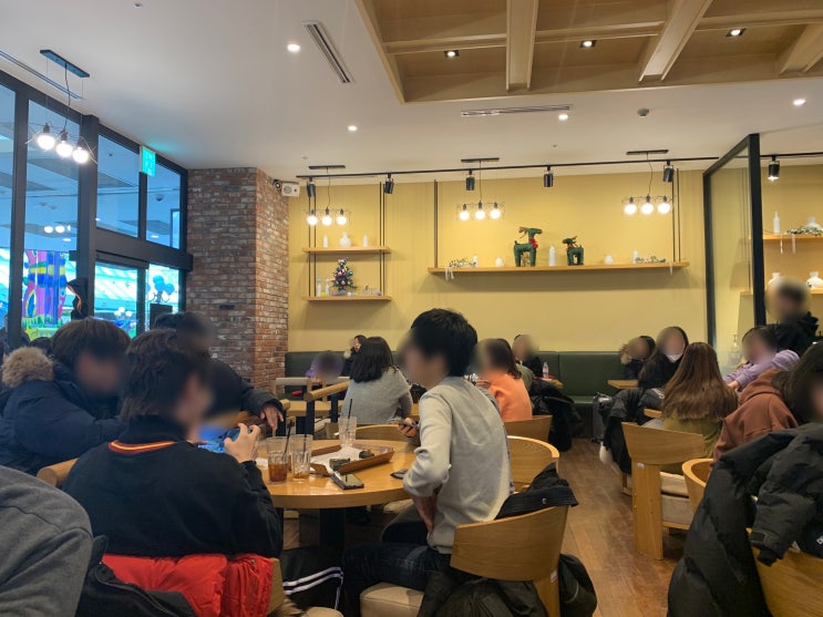 비발디파크 카페 시간때우기 좋은 '베이커리앤카페' 비발디파크 카페 시간때우기 좋은 '베이커리앤카페'