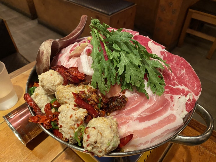  압구정로데오맛집 / 도산공원맛집  : 모츠나베가 맛있는 압구정 마리모