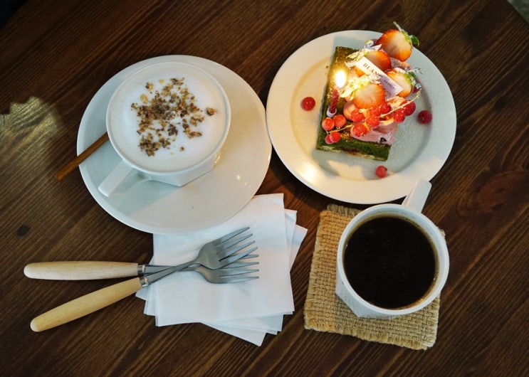  명일역카페 수제케잌 리얼맛있는 블랑디저트카페